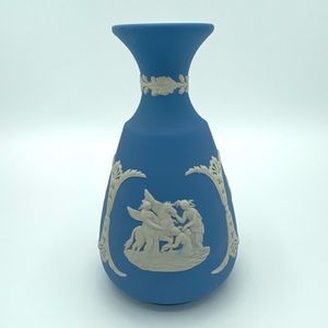 Wedgewood Greek powder blue bud decor vase